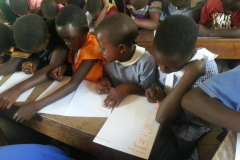 Uganda-012-Alter-Klassenraum