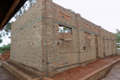 Uganda-030-Neue-Klassenraeume